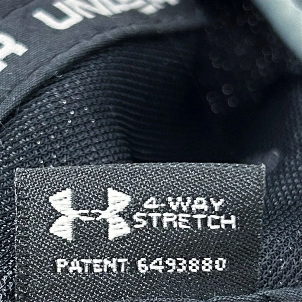 Under Armour Blitzing Cap Youth Black White UA‎ Spell Out Fitted Baseball Hat